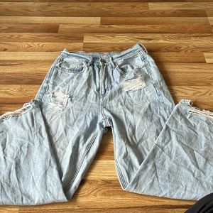 American Eagle Mom Jeans